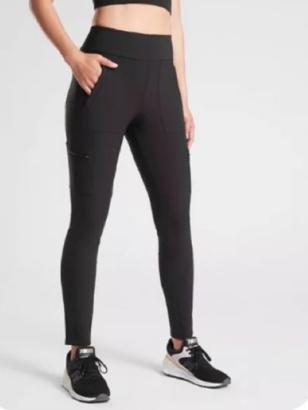 Athleta Women’s Size 4 Black Stretch Cargo Hiking Pants Zip Pockets